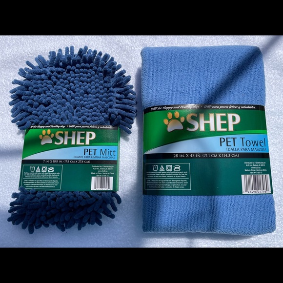 New in package. Shep pet mitt and Shep pet towel. - Picture 2 of 4